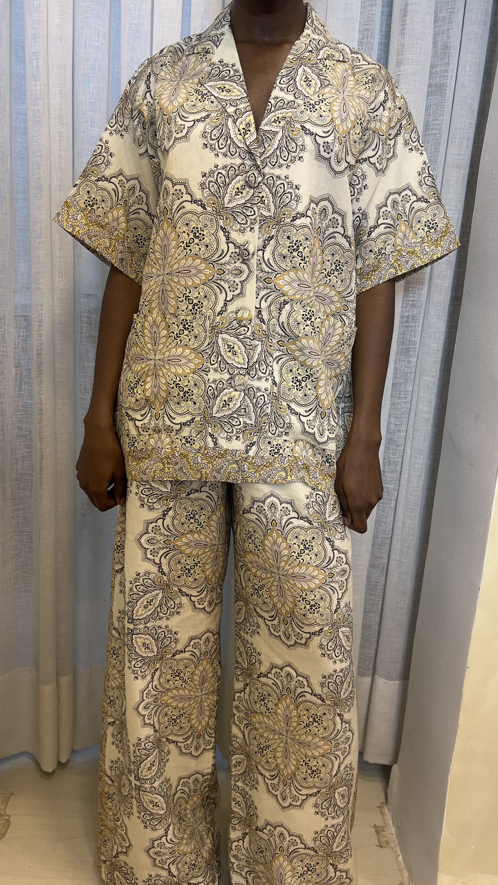 NEO LINE PANT SET - MEDALLION MOTIF